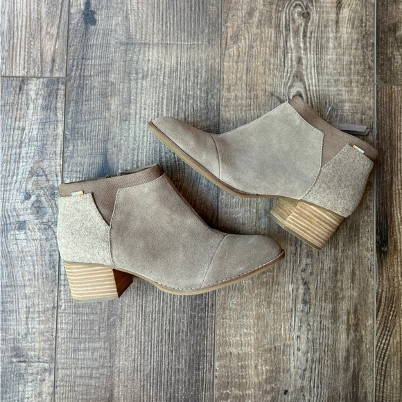 Toms Shoes - NEW TOMS Loren Suede/Wool Taupe Ankle Boots Women's Size 8